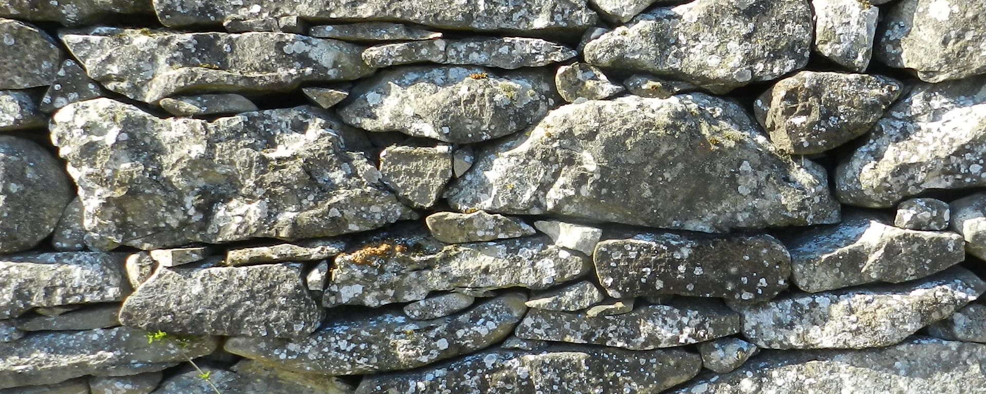 Mur en pierre sèche